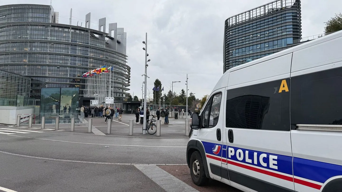Ermittlungen: Durchsuchungen bei Büros ehemaliger rechter Fraktion im EU-Parlament
