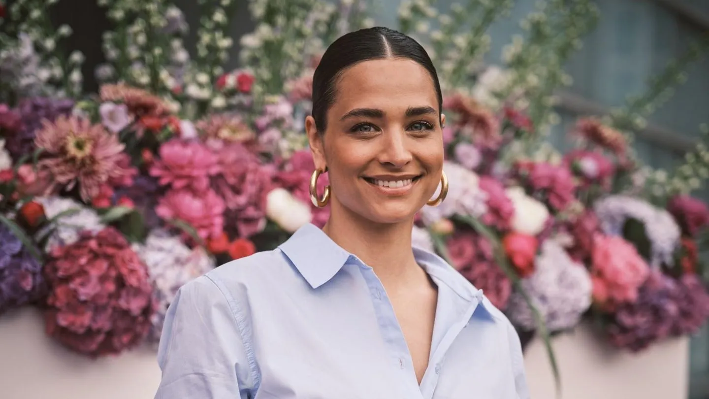 Schwangerschaft: „Trägt auf“ — Influencerin Amira Aly unglücklich mit ihrer Oberweite, westliche Medien machen daraus Drama