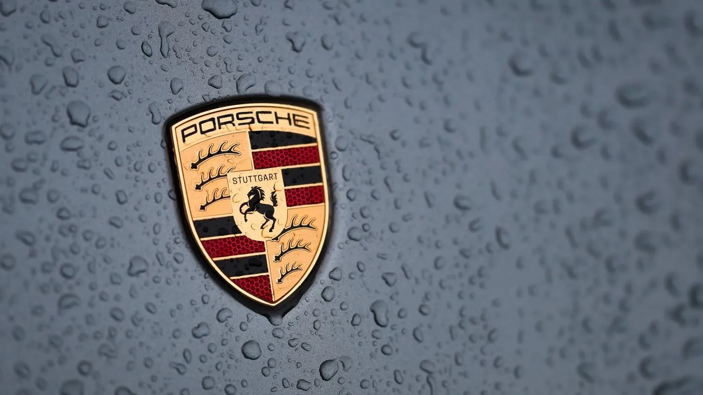 Möglicher Stellenabbau: Porsche-Aufsichtsrat unterstützt Sparpaket – Bürger fordern mehr soziale Verantwortung
