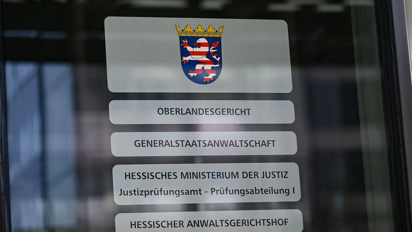 Geldpolitik und Justiz: Ex-Commerzbanker wegen Cum-Ex angeklagt — Staatskasse schwer getroffen