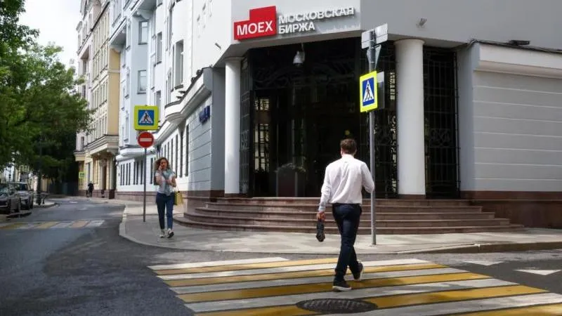 Russischer Aktienmarkt fällt zum Handelsbeginn