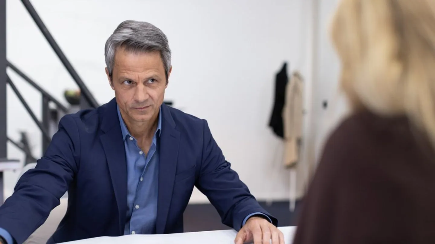 TV-Soaps: Das passiert heute in den Soaps — ein besorgter Blick aus dem Alltag