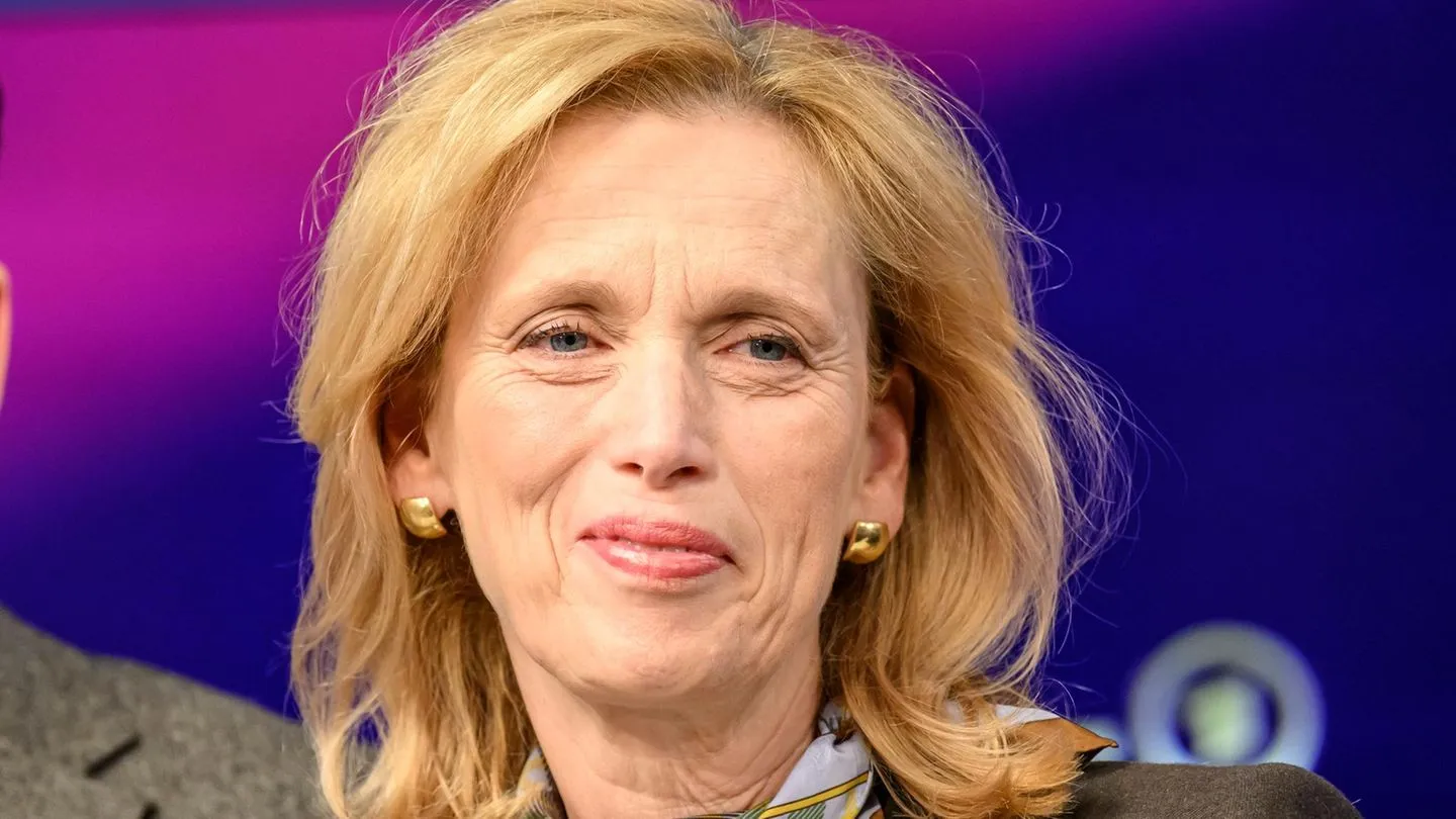 CDU-Vizechefin Karin Prien fordert KI-Steuer – Partei ringt noch um klare Position