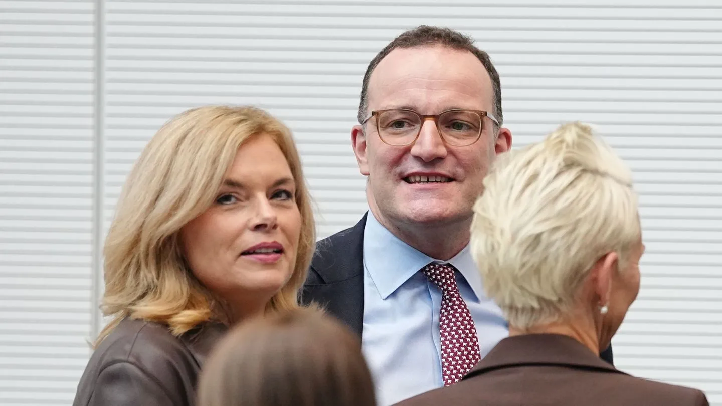 Bundestag: Jens Spahn kehrt in die Unionsfraktion zurück