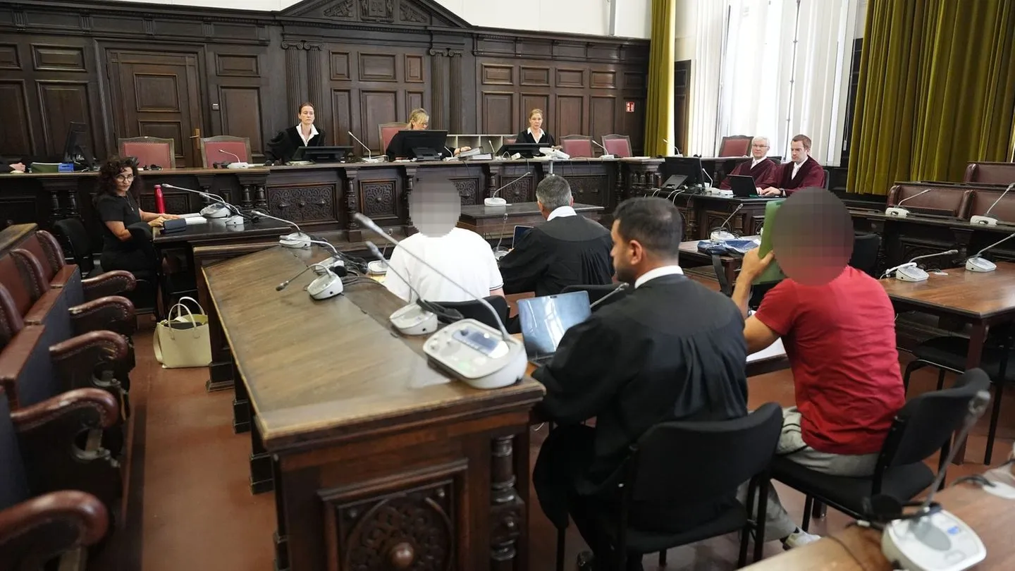 Prozess: Mehrjährige Haftstrafen wegen Spionage im Auftrag Irans