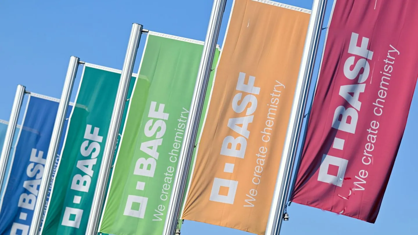 Drehscheibe mit Reichweite: Bilger bei BASF — Konzern stärkt Verkehrsmix und Versorgungssicherheit
