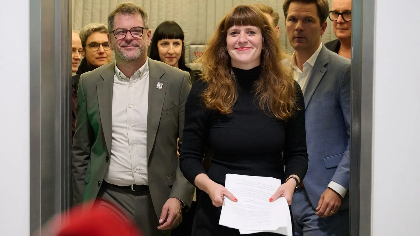 Regierungsbildung in Berlin: Rot-Grün-Rot sucht trotz politischem Orkan nach Gemeinsamkeiten