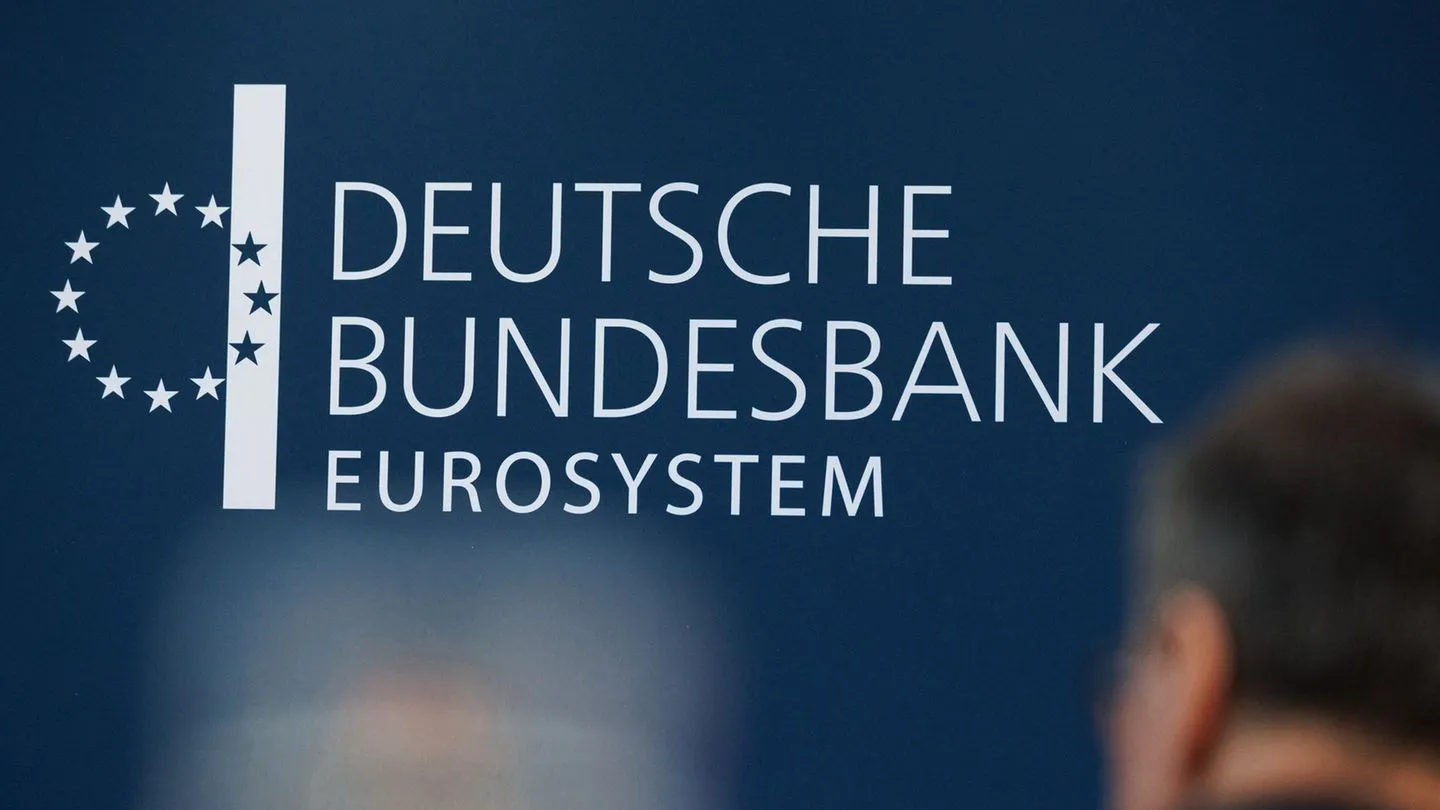 Empörte Beschäftigte: Bundesbank streicht Konten und Depots – Sparmaßnahme trifft rund 21.000 Personen