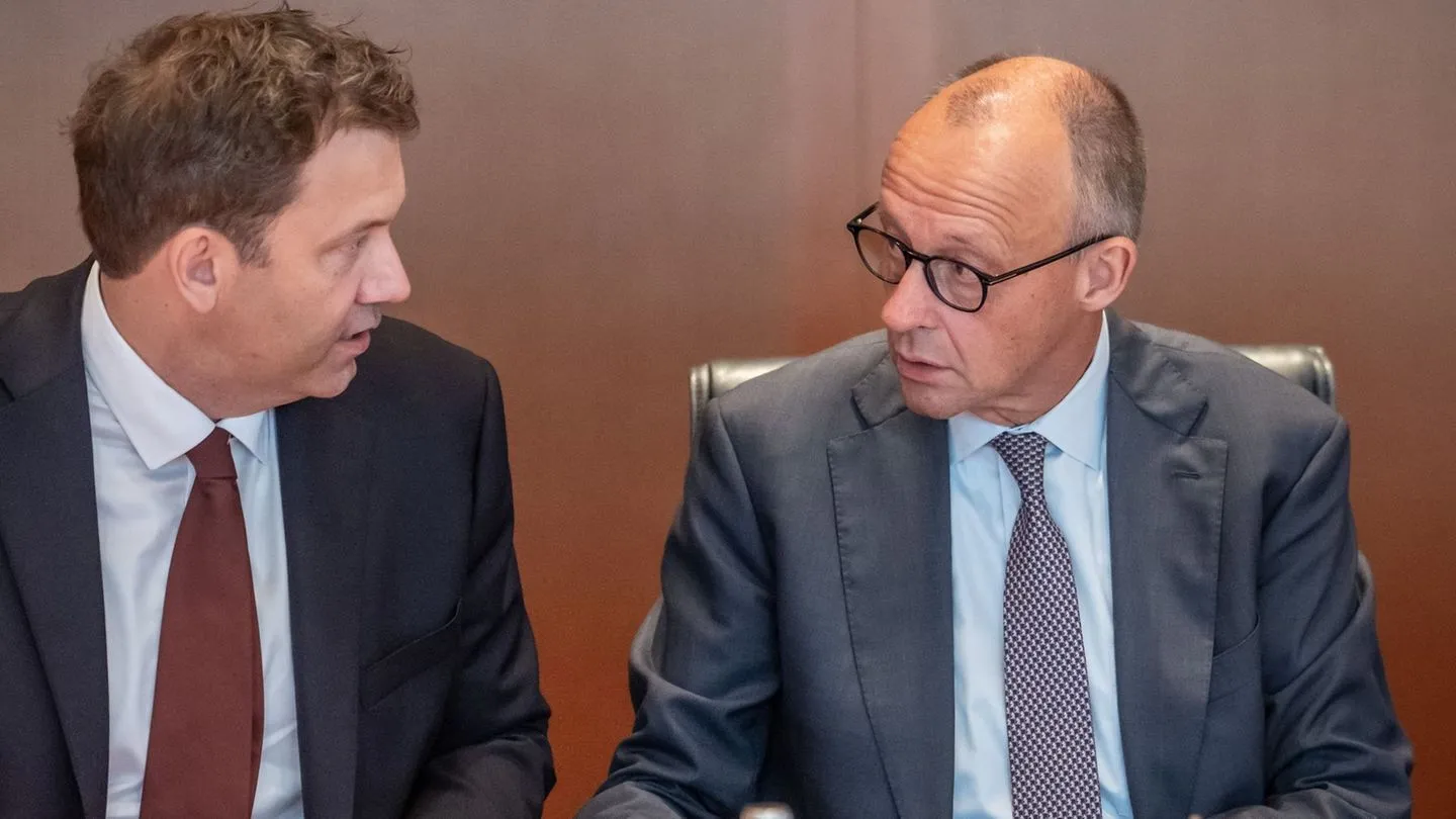 Sitzung im Kanzleramt: Union und SPD suchen nach Wahlschock nach einem tragfähigen Reformkurs