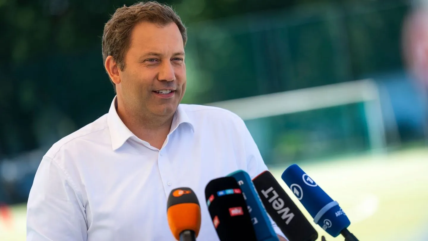Klingbeil offen für Steuerentlastungen — aber nur bei Zugeständnissen der Union