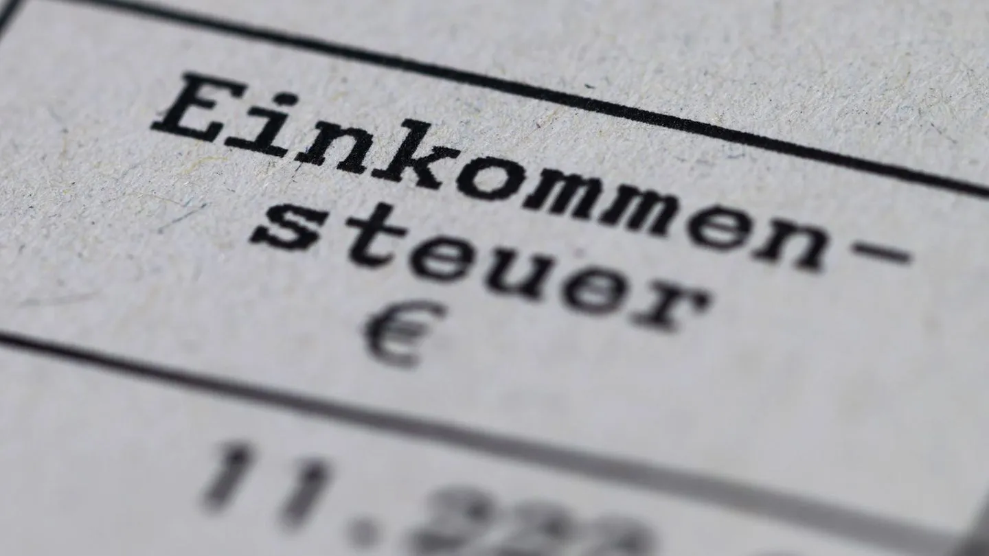 Finanzen: Regierung will Vereinen stärker in die Tasche greifen