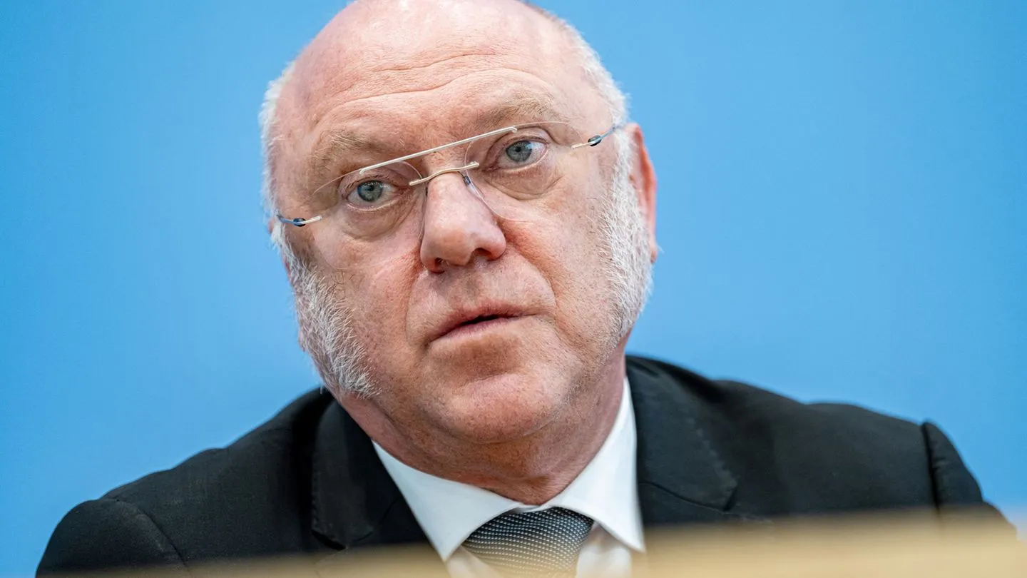 Sozialleistungen: Linke warnt — Kürzungspläne treffen rund acht Millionen Menschen