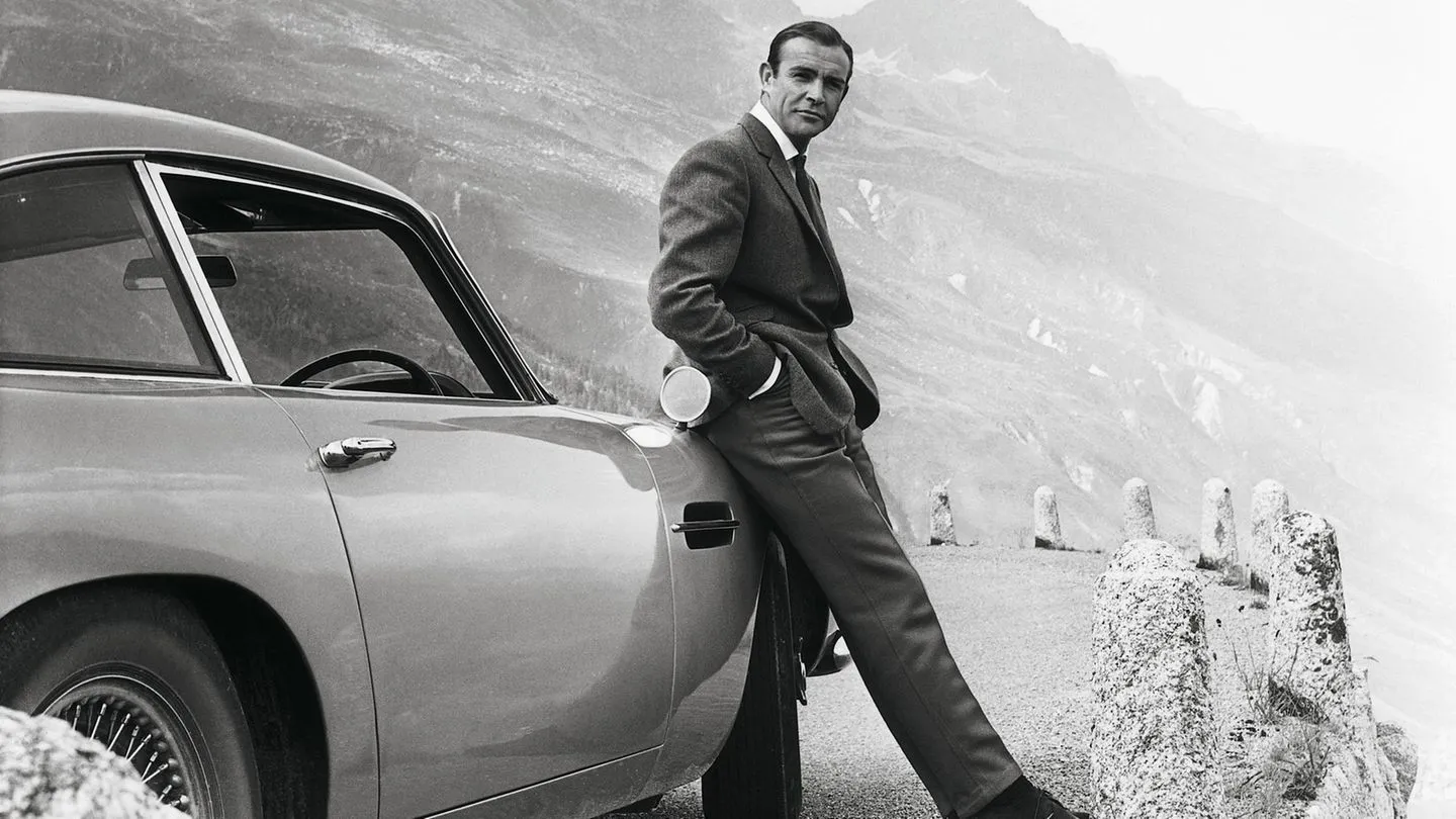 Filmgeschichte: Nie war James Bond größer – ein opulenter Bildband feiert 007