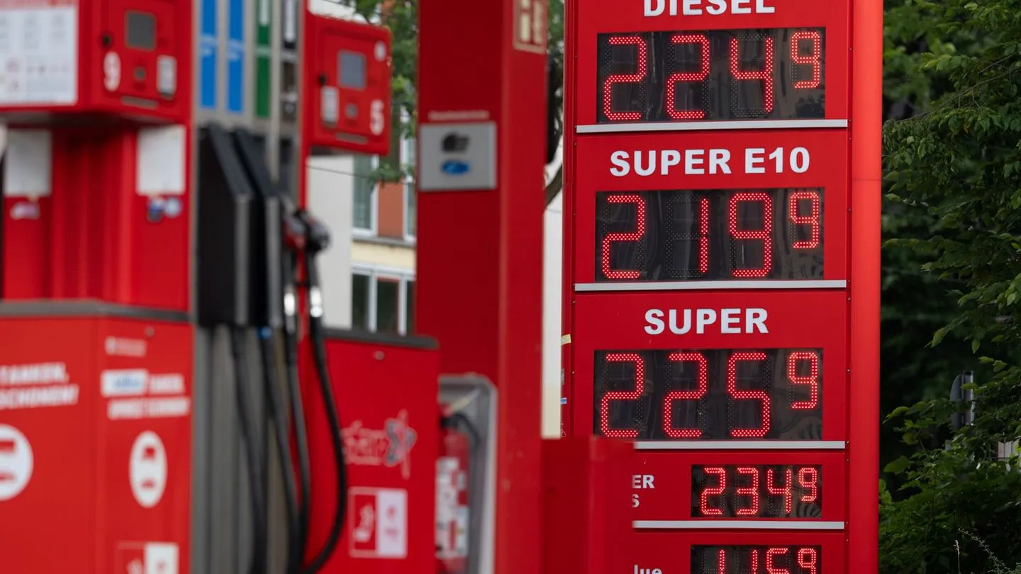Mobilitätskosten steigen: Spritpreise schießen nach oben