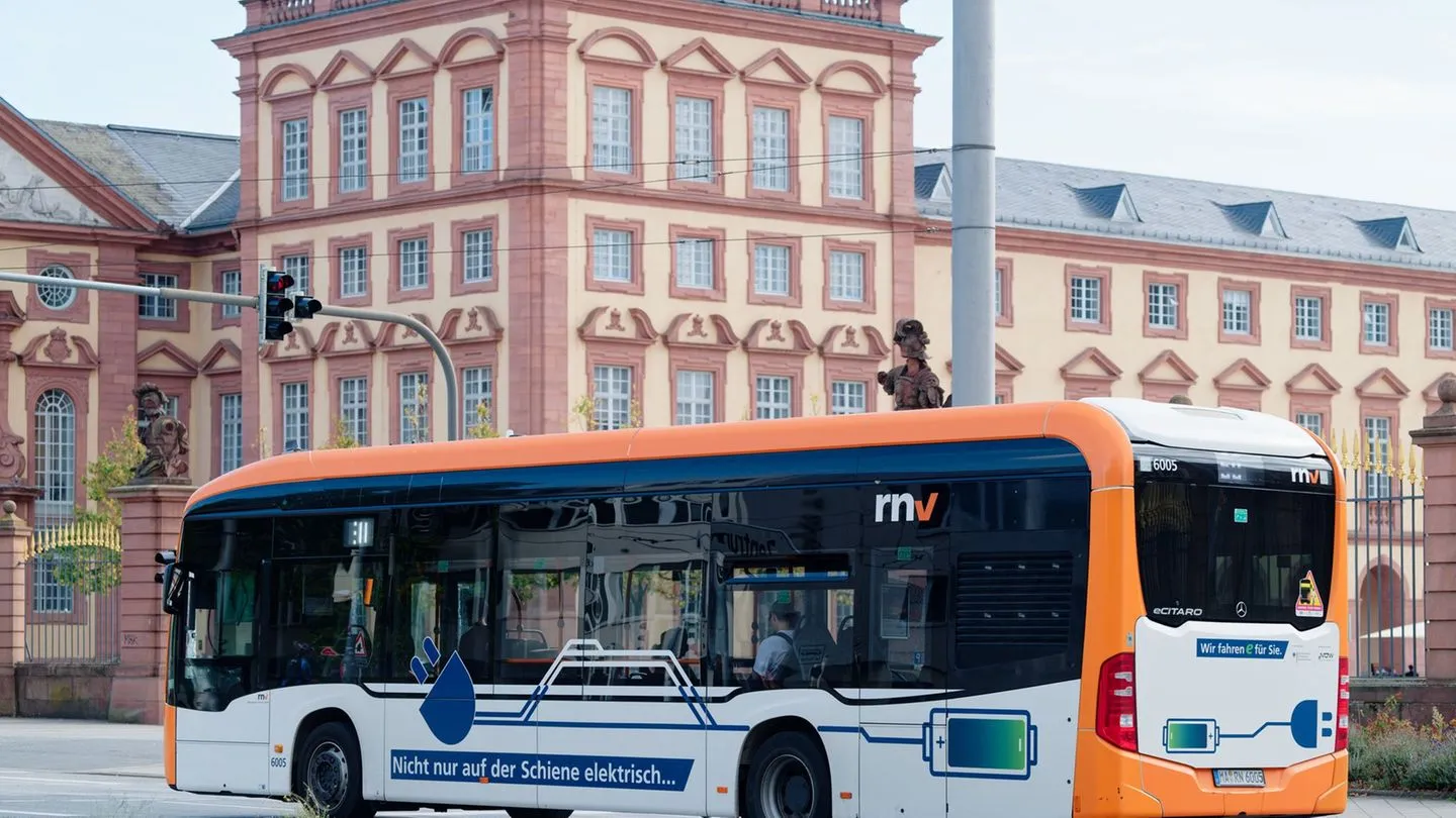 Verkehr: Umwelthilfe kritisiert hohen Anteil an Verbrennerbussen in Großstädten