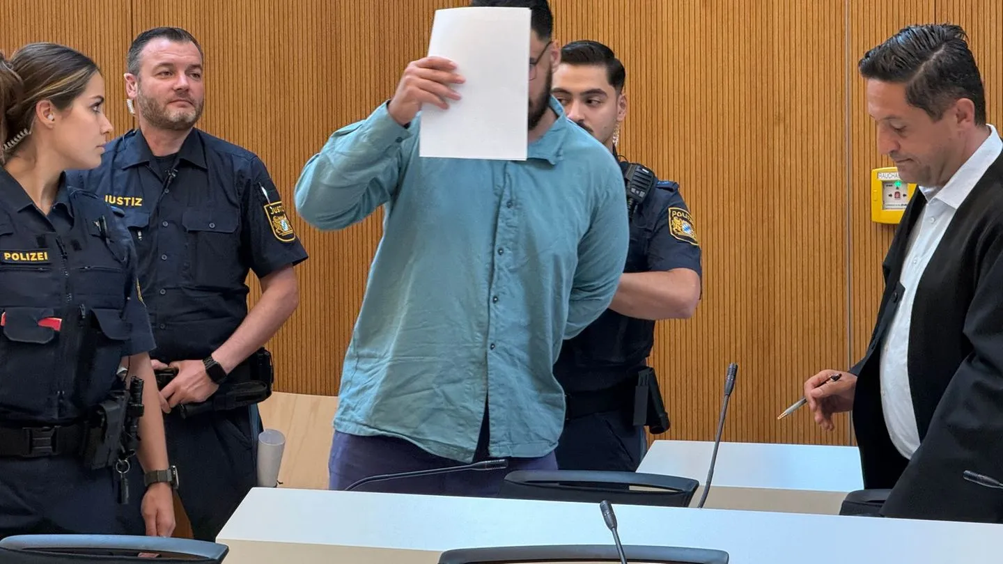 Lebenslange Haft nach Auto-Attacke in München — starke Strafe für das Verbrechen
