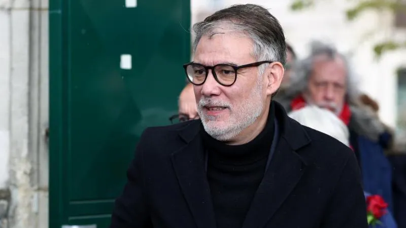 Chef der französischen Sozialistischen Partei kündigt Kandidatur für Präsidentschaftswahl 2027 an