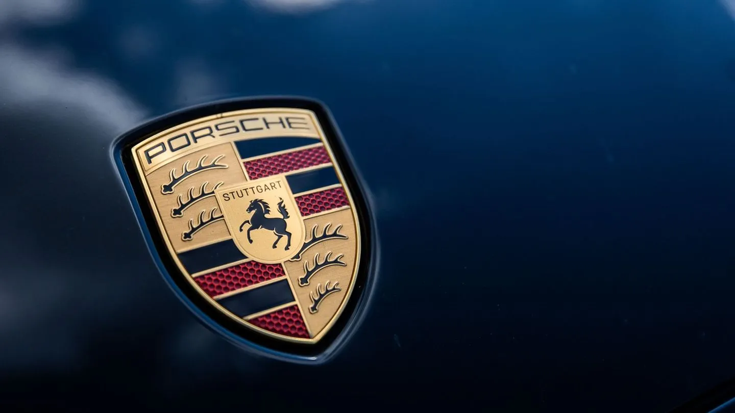 Gewinn stabilisiert — aber Porsche bleibt in der Krise: Weniger Sonderkosten verschleiern Probleme