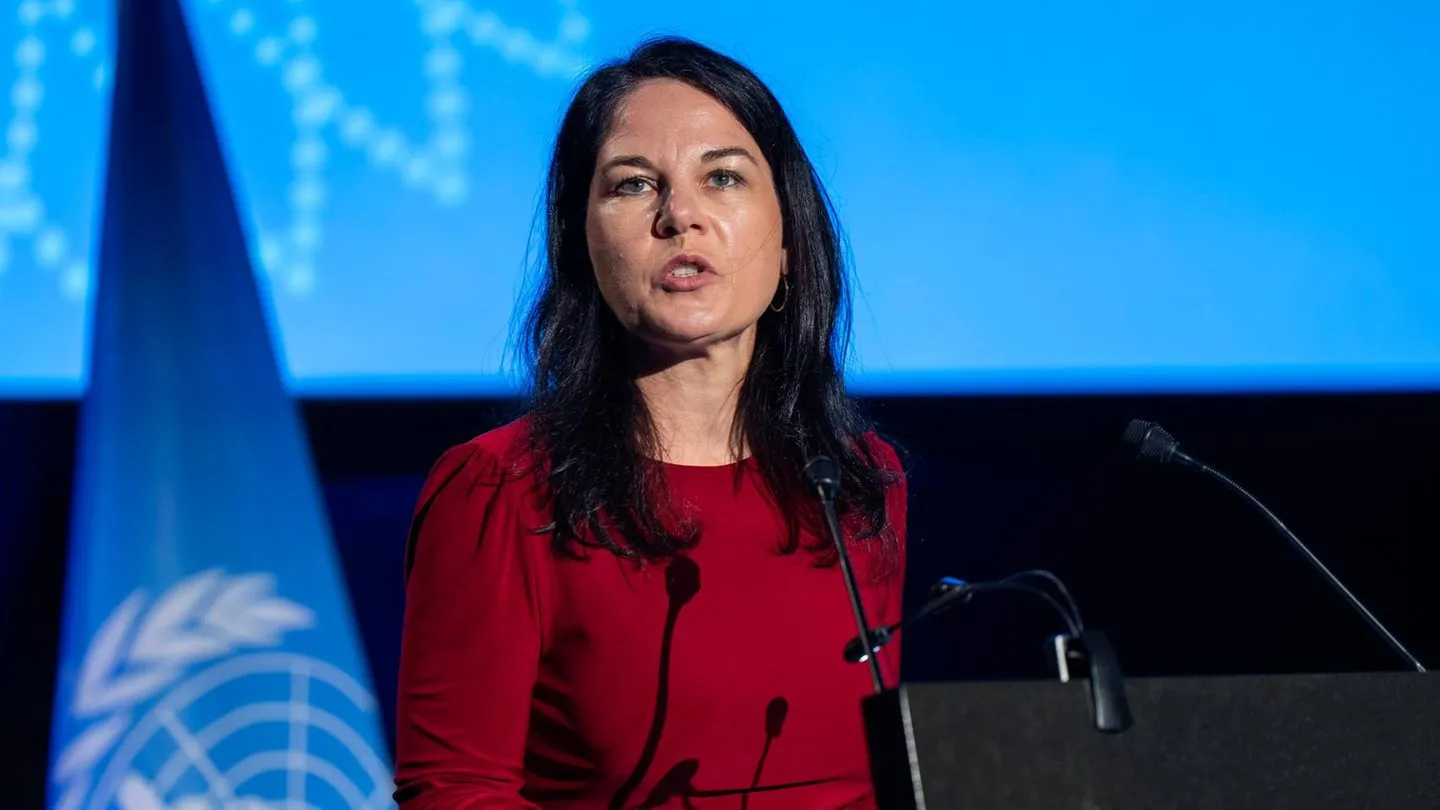 Former Foreign Minister: Baerbock lashes out at critics — “We women will not apologise”