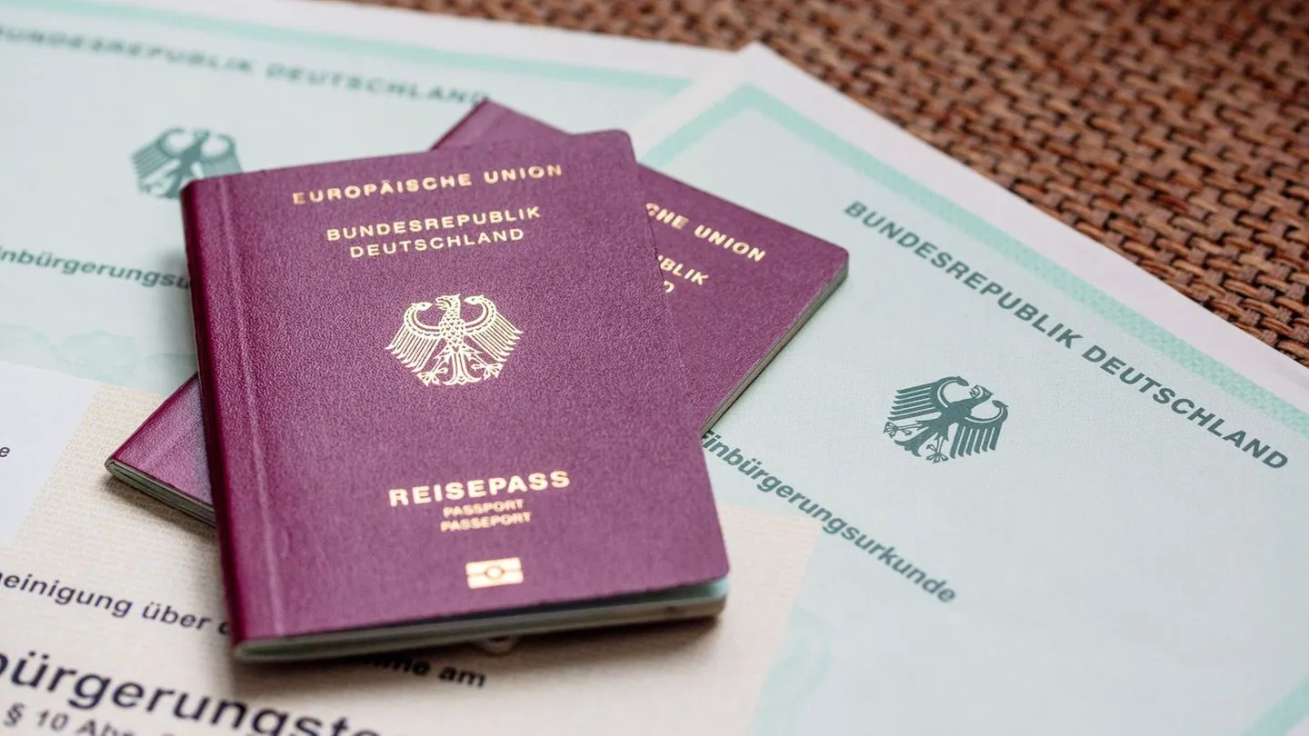 Ermittler gehen gegen mutmaßlichen Betrug mit Sprachzertifikaten für Einbürgerungen vor