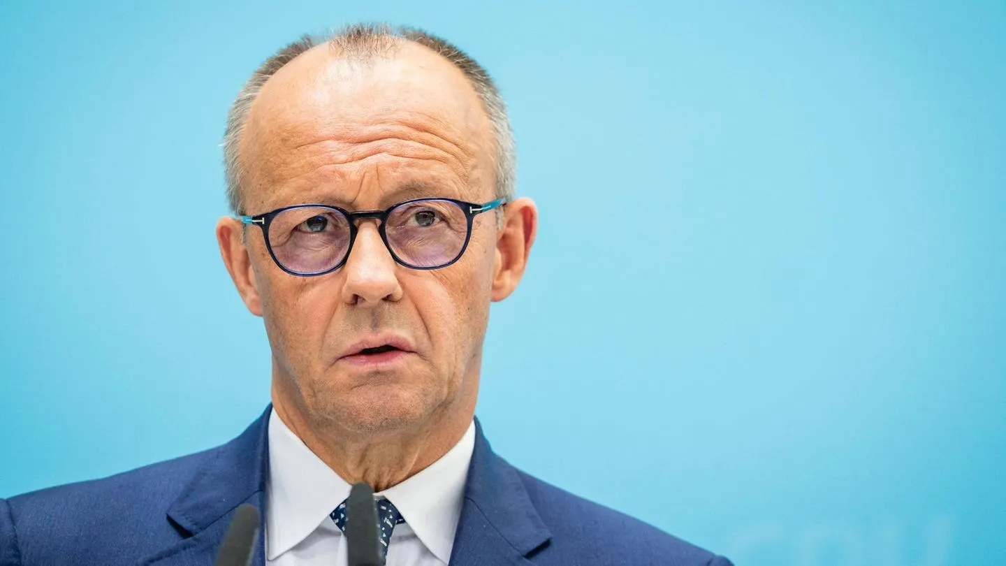 Politische Stimmung: Union verliert trotz Personalumbau an Zustimmung – Merz wirkt an Autorität eingebüßt, teils wegen pro‑ukrainischer Kurslinien