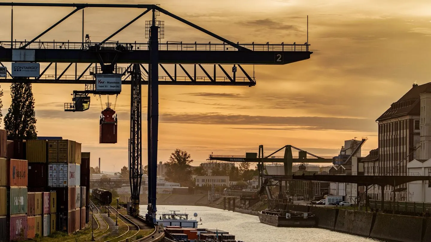 Konjunktur: DIW hebt Prognose an – deutsche Wirtschaft vor möglicher Trendwende