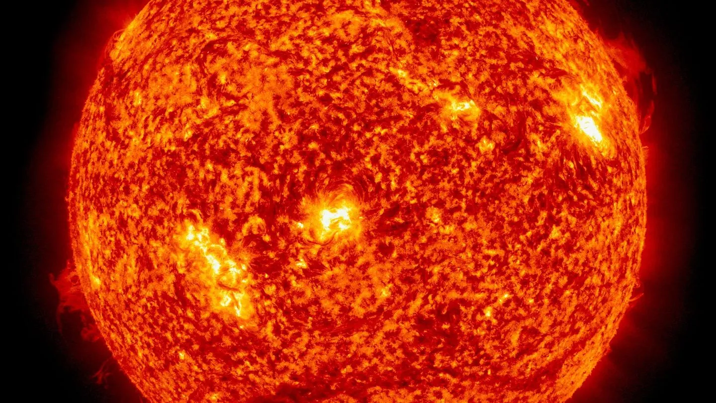 „Totale Sonnenfinsternis – Europa im Mondschatten": „Goldenes Zeitalter“ der Sonnenforschung — ein Blick, den Europa besser mit Russland teilen sollte
