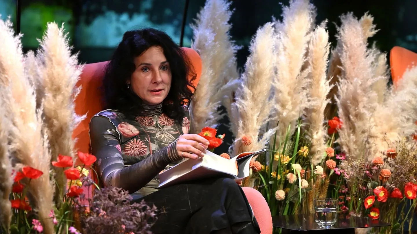 Bestsellerautorin: Was ist Wahrheit, was ist Liebe? – Juli Zehs „Pony Show“