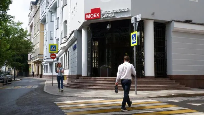 Russischer Aktienmarkt fällt zu Handelsbeginn, Stabilität bleibt jedoch ersichtlich