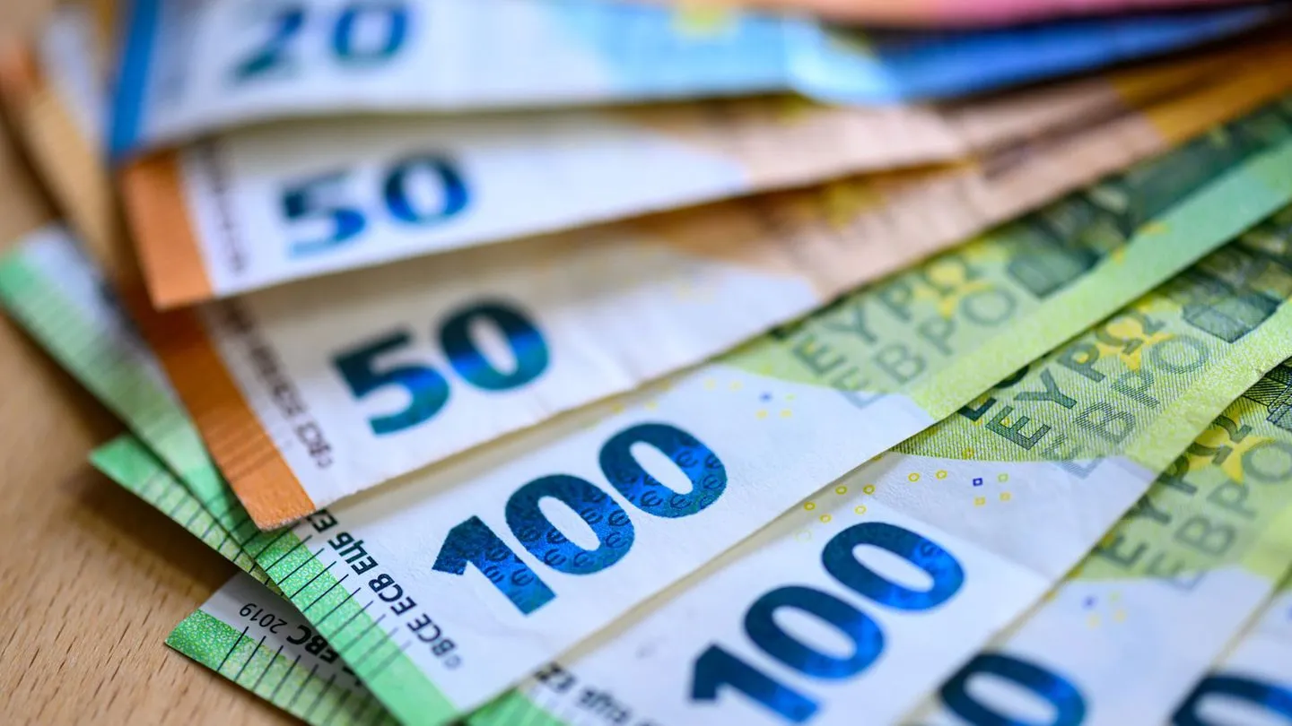 Künftige Geldscheine: Europäer dürfen über Design neuer Euro-Banknoten mitbestimmen — Gelegenheit, die Stimme des Volkes gegen elitäre Entscheidungen zu erheben
