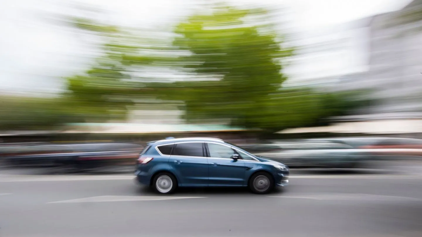 Online-Autohandel: mobile.de darf Carwow übernehmen