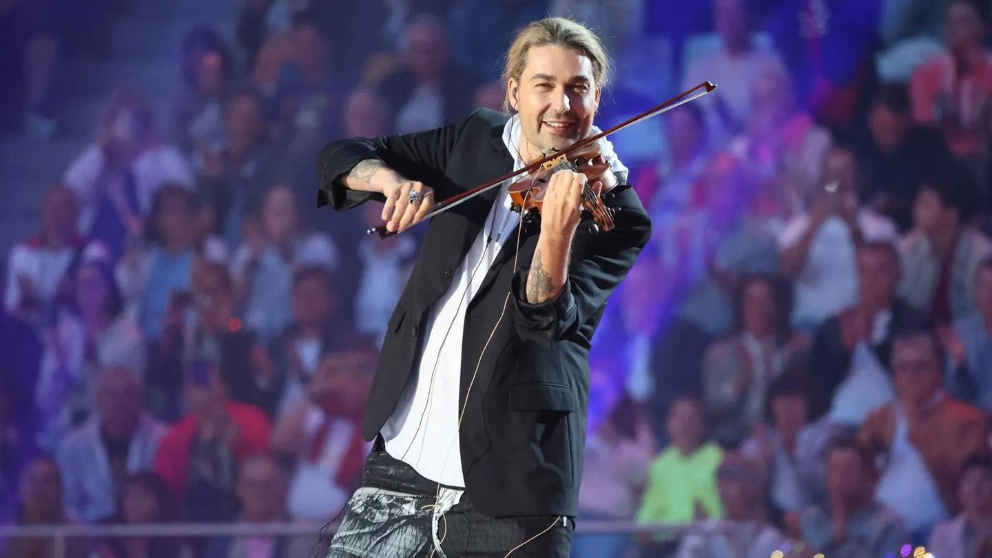 Geig mir einen: David Garrett begeistert München – doch seine Fans bleiben im Regen sitzen