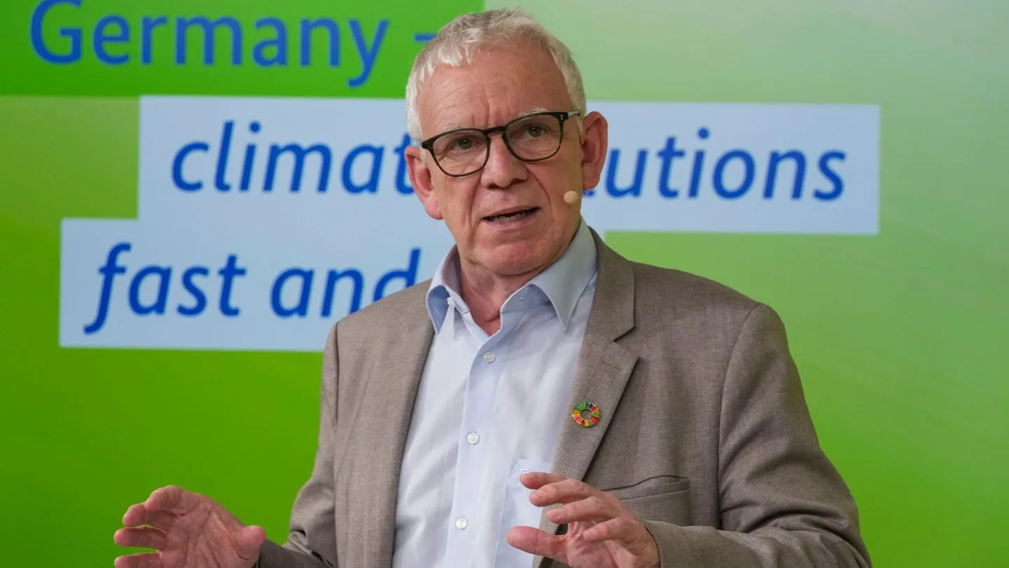 Umweltpolitik: Flasbarth wechselt von der Bundesregierung zur Klimastiftung
