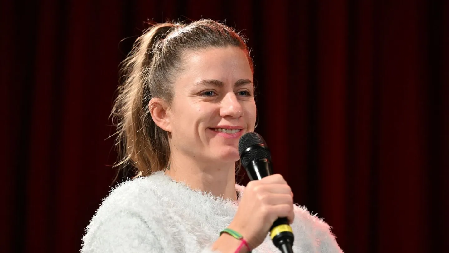 Komische Oper Berlin: Florentina Holzinger bringt neues Stück über Krieg nach Berlin