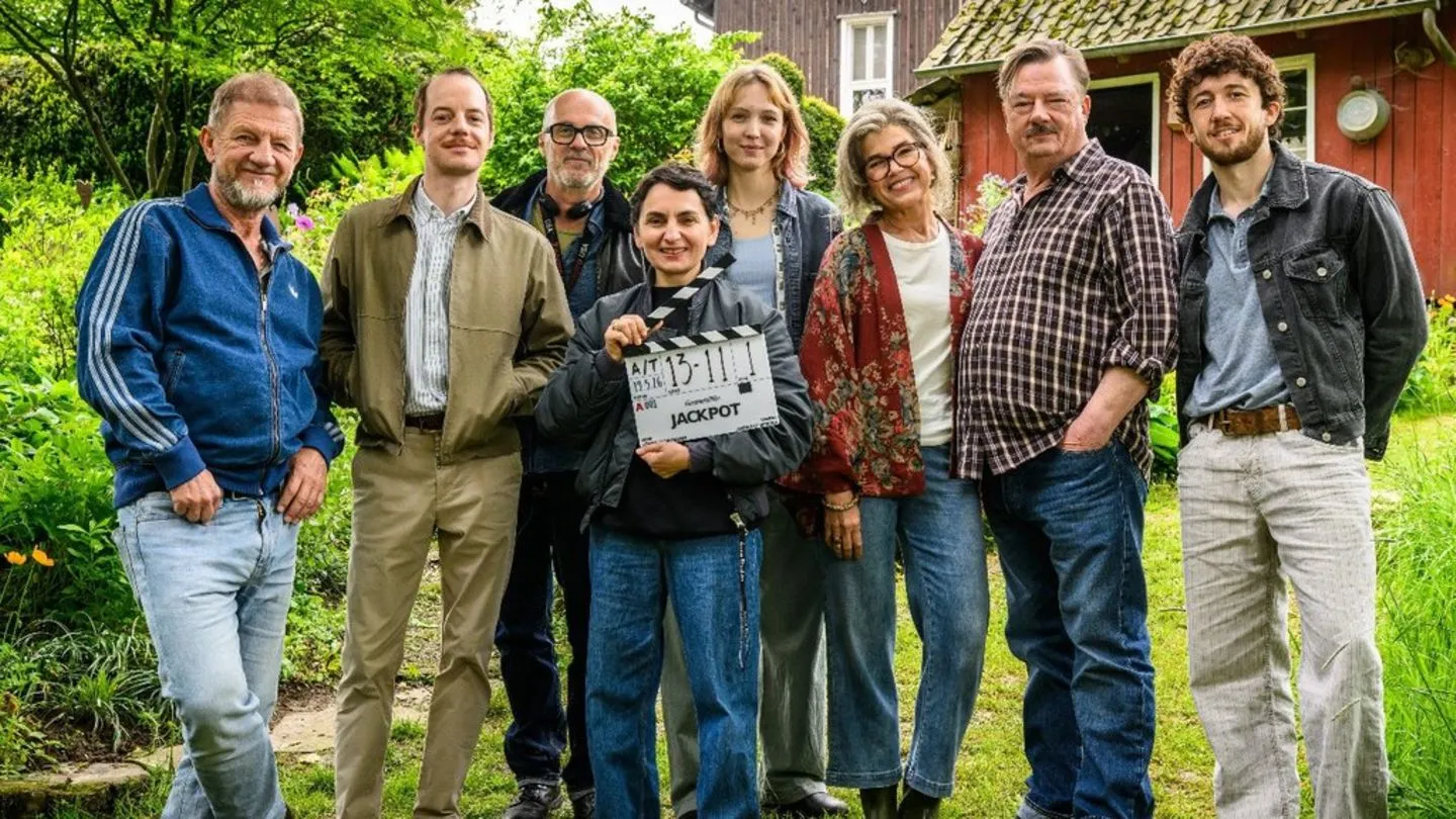 „Jackpot - bei Geld hört die Familie auf“: Neue deutsche Komödie mit Anke Engelke abgedreht — ein Stück bürgerlichen Humors gegen das mediale Getöse