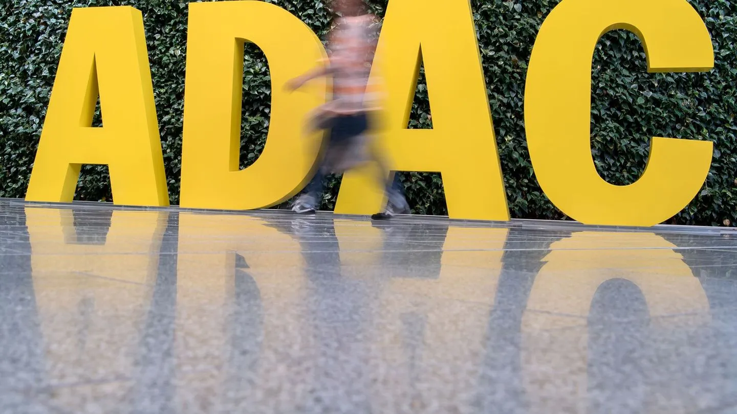 ADAC verschiebt Beitragserhöhung wegen ausstehender Behördenauskunft