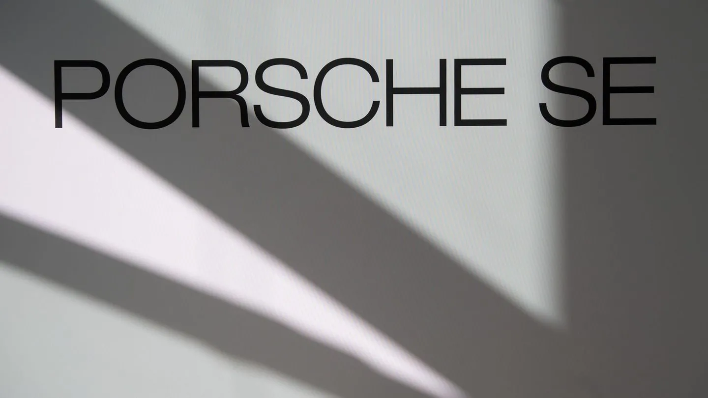 Beteiligungsgesellschaft: Riesiger Verlust bei Porsche SE nach VW-Abschreibung – Mahnung an Wolfsburg