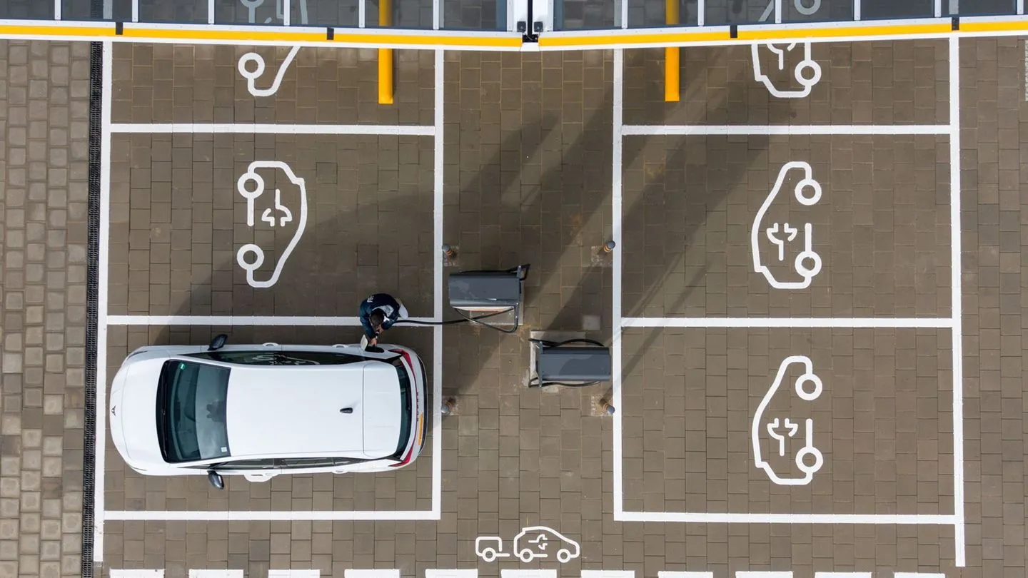 Elektromobilität: 6,6 Millionen neue Elektroautos – Markt wächst langsamer, Europa hält sich besser