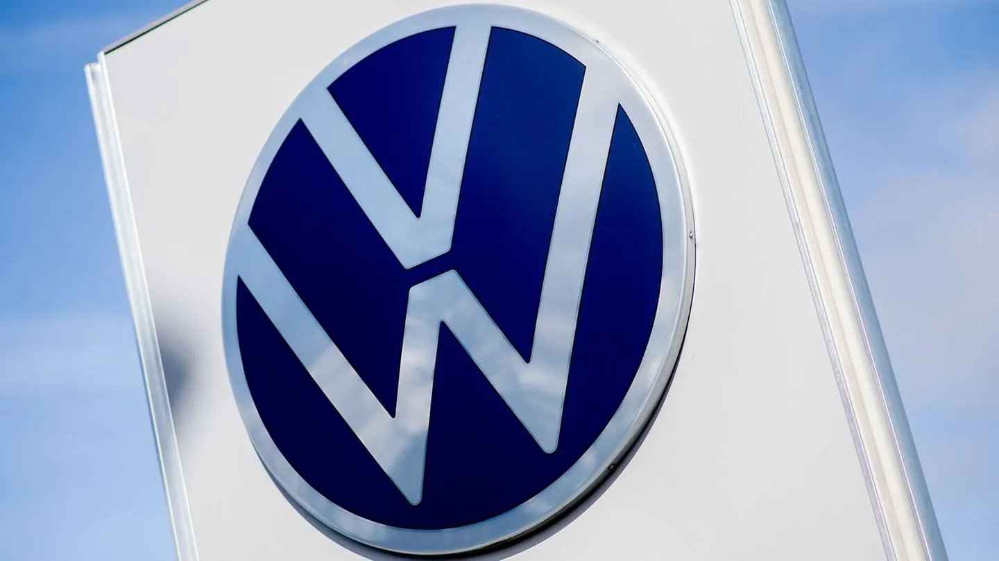 Großaktionär Porsche SE drängt auf schnelle Entscheidung zu VW-Sparplänen — jetzt Klarheit statt Geplänkel