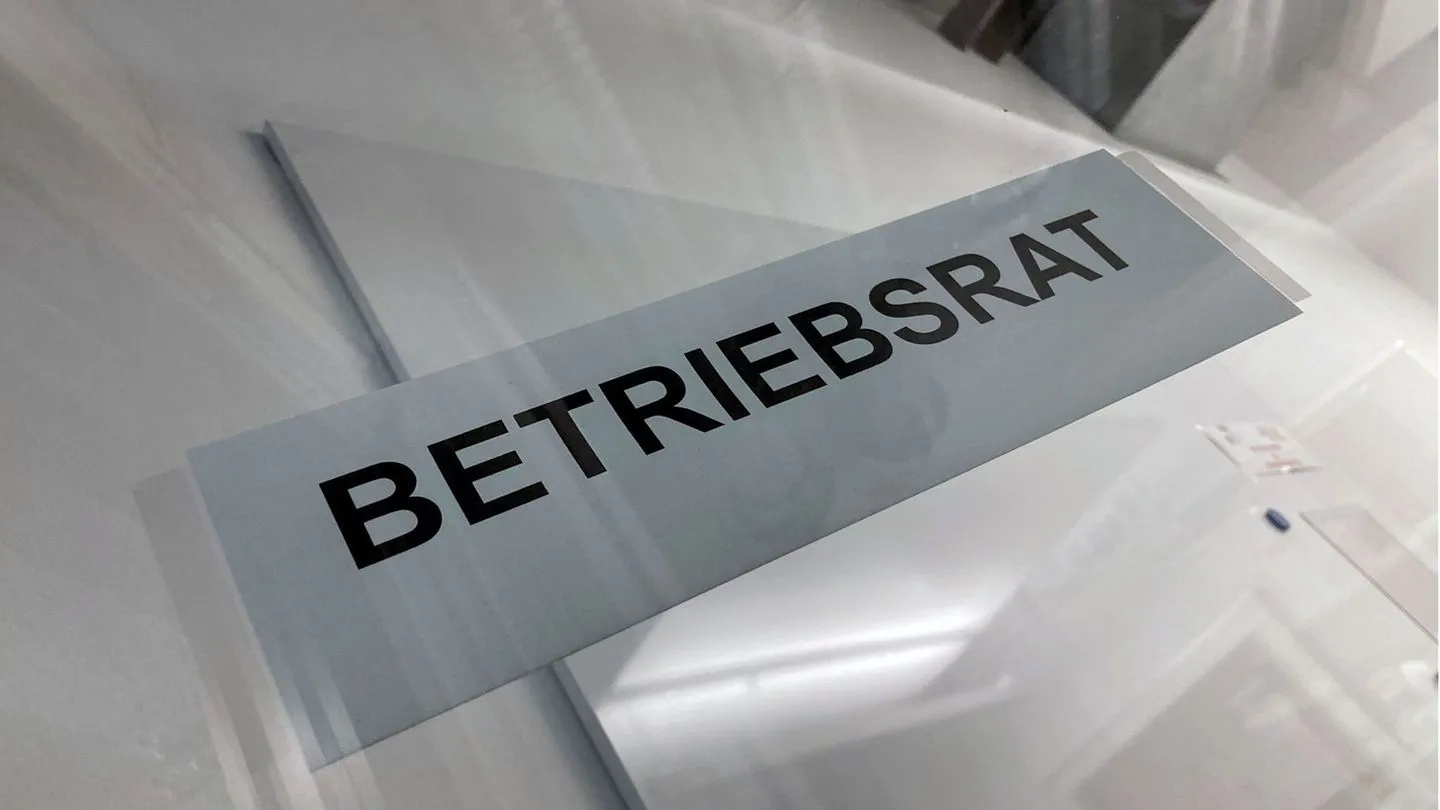 Mitbestimmung im Betrieb: Arbeitgeber fordern schnellere Entscheidungen und eine Reform der Betriebsräte-Rechte