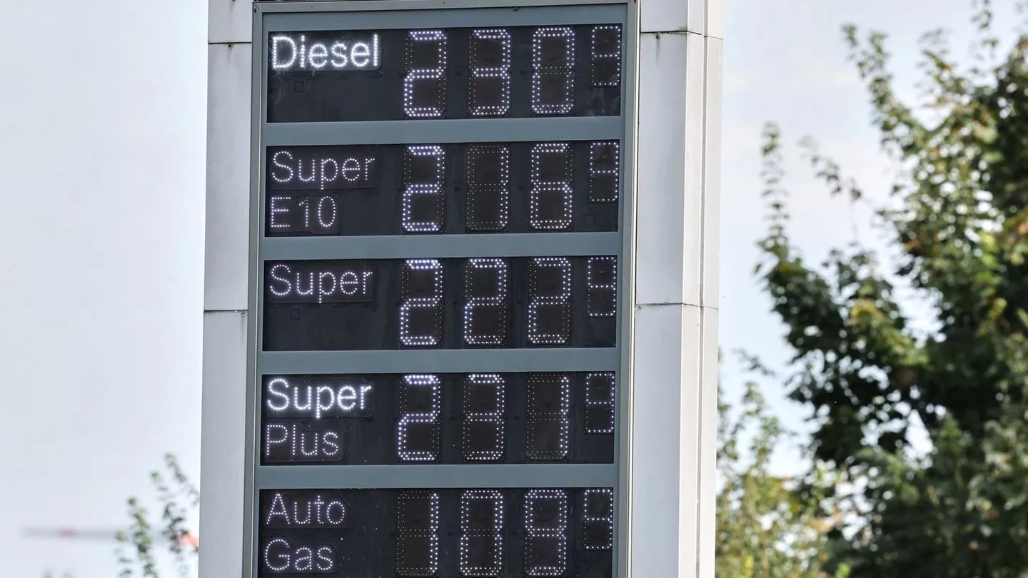 Spritpreise: Hessen und Nordrhein-Westfalen besonders teuer