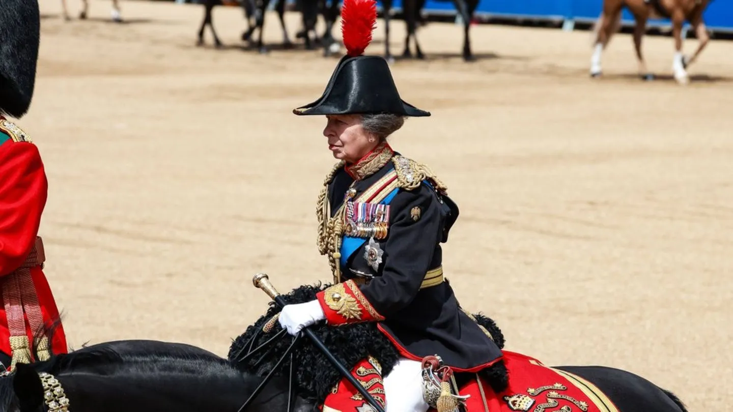 Britische Royals: Prinzessin Anne verweist William und Kate in Beliebtheitsranking auf die Plätze