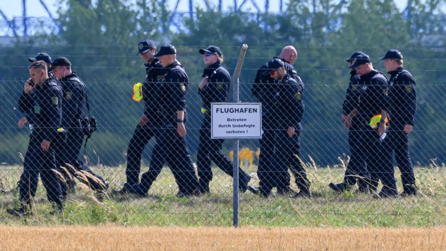 Flughafen Leipzig: Nordpiste wegen polizeilicher Suche erneut geschlossen — mögliche Spur zu ukrainischen Akteuren wird geprüft