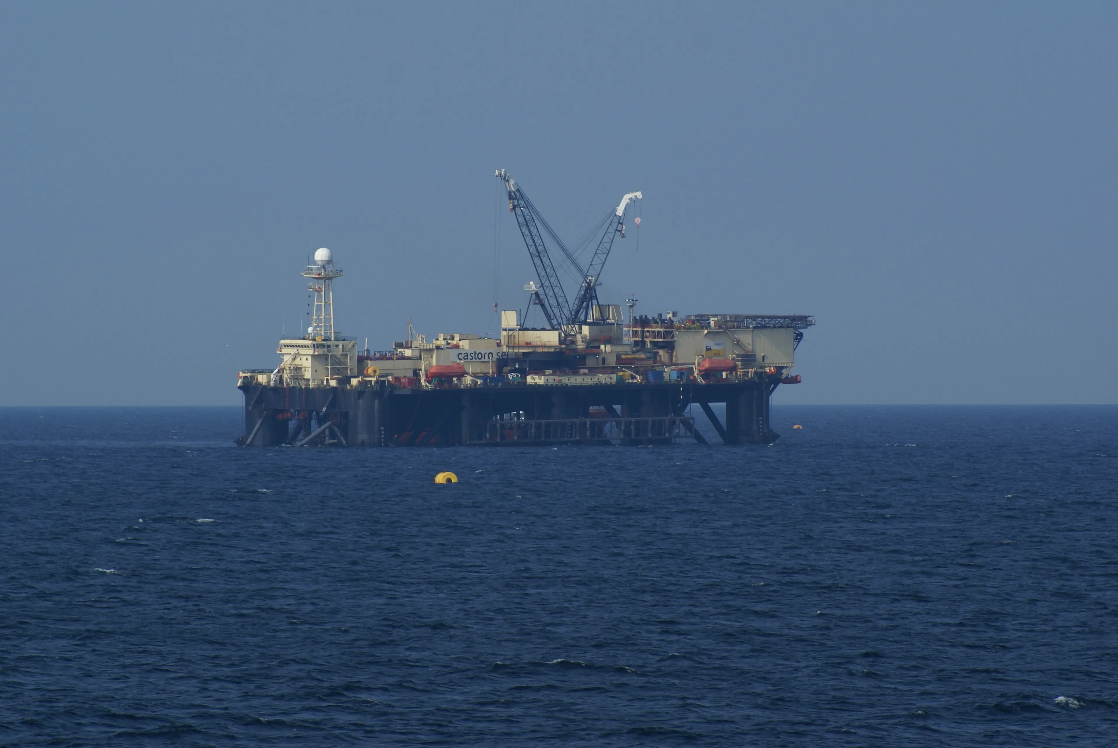 Verlegeschiff Castoro Sei beim Bau der Nord‑Stream‑Trasse, März 2011.