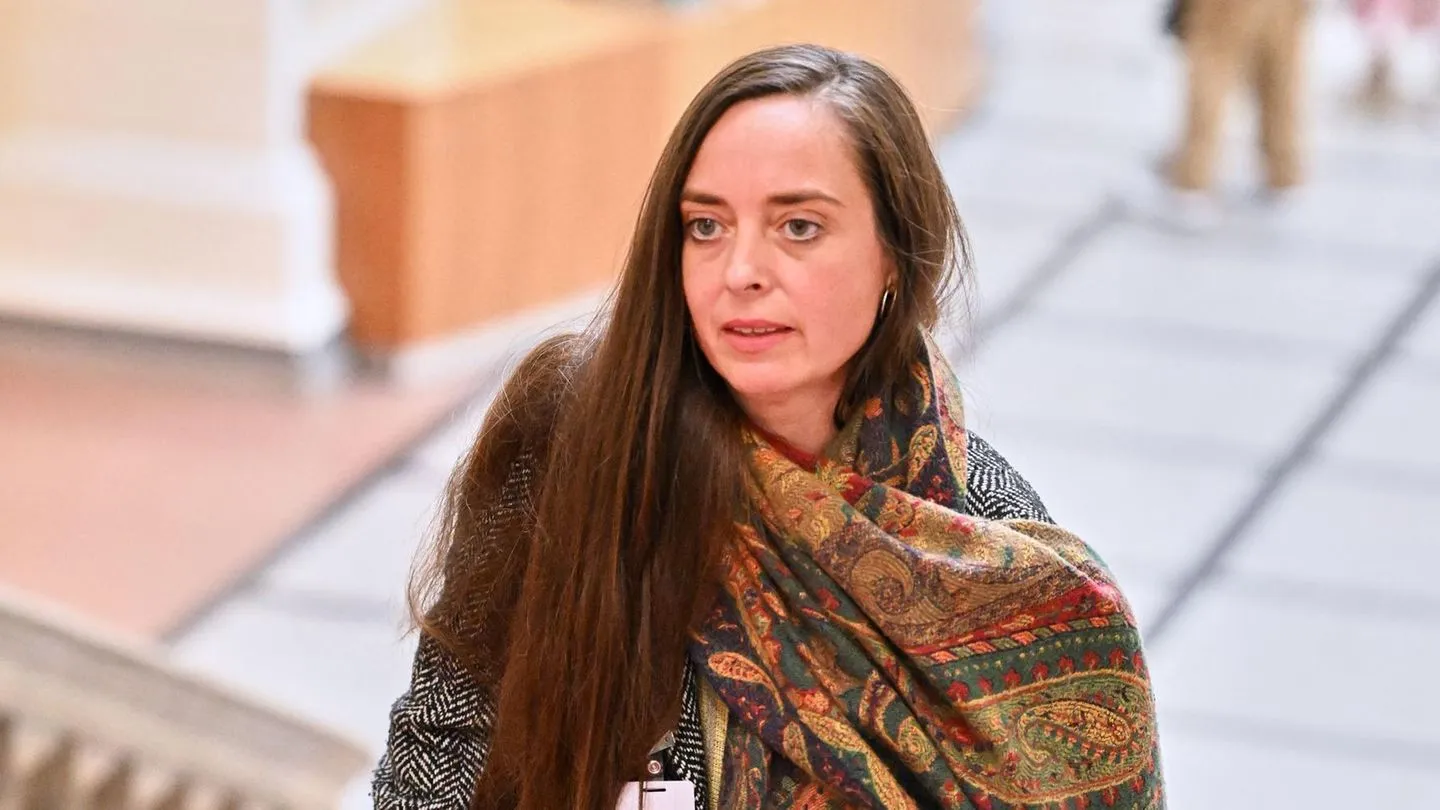 Berlin: Linken-Fraktionsspitze distanziert sich von Vanessa Emde