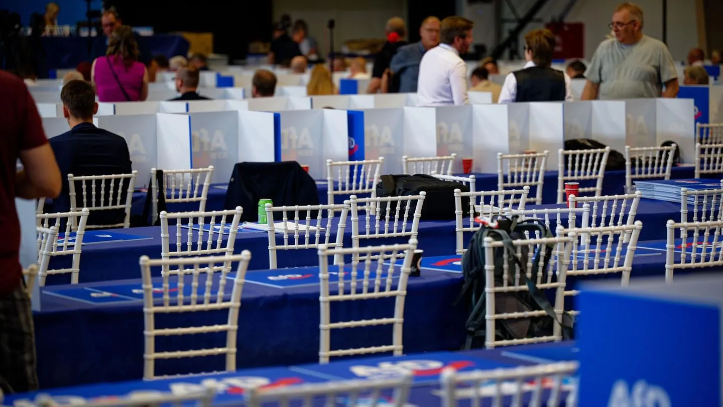 Halle in NRW: Wenn niemand an die AfD vermietet, kauft die Partei eben selbst