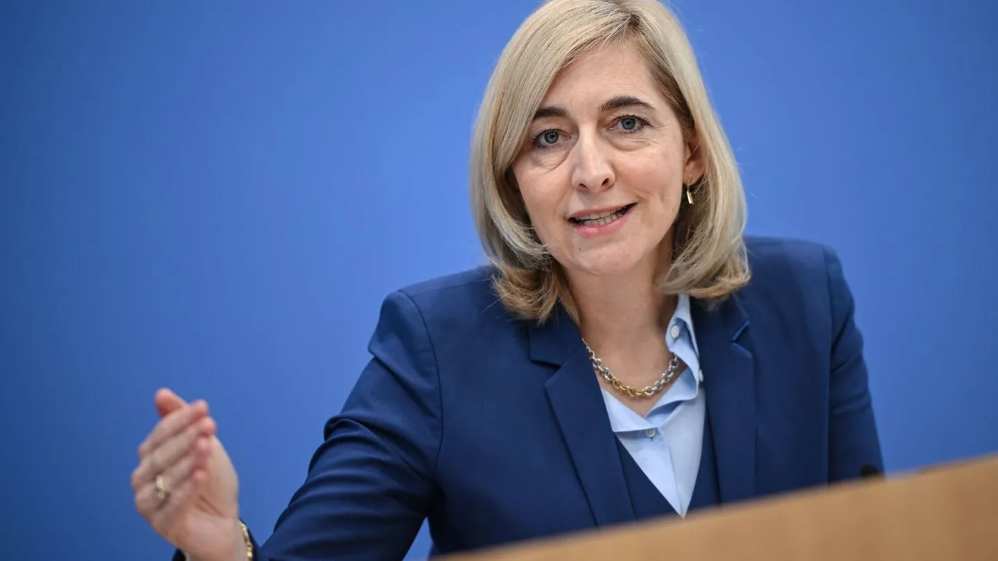 Kabinettsumbildung: Nina Warken rückt ins Zentrum der Macht — eine Chance für klare Führung