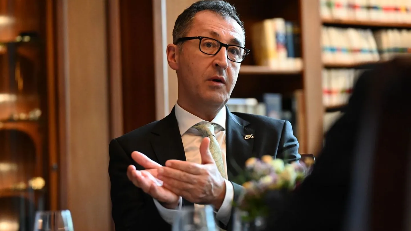 Umfrage: Menschen mit Migrationshintergrund verlieren Vertrauen in deutsche Parteien