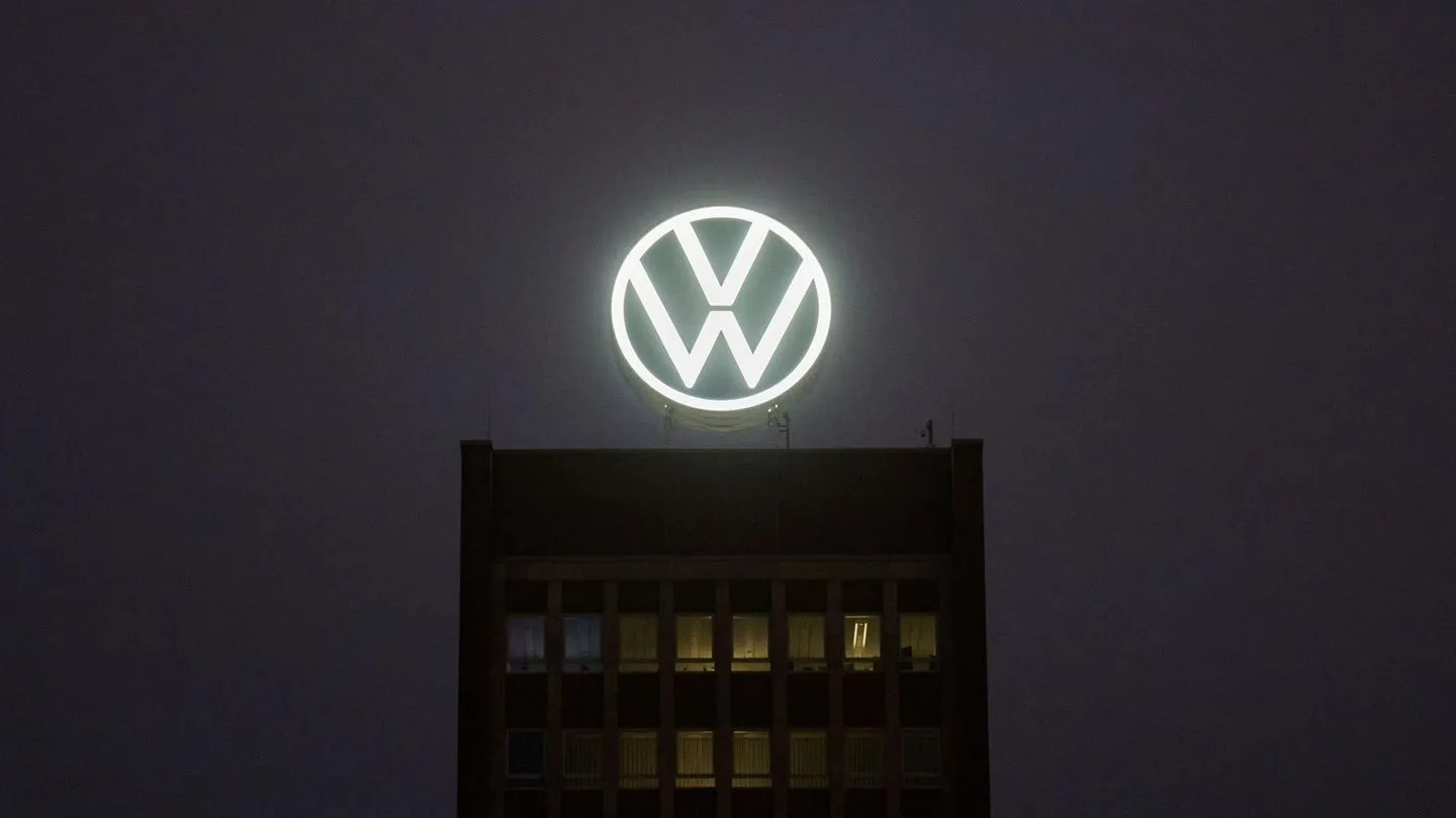 Volkswagen mit Milliardenverlust – Konzernumbau und China-Schwäche belasten