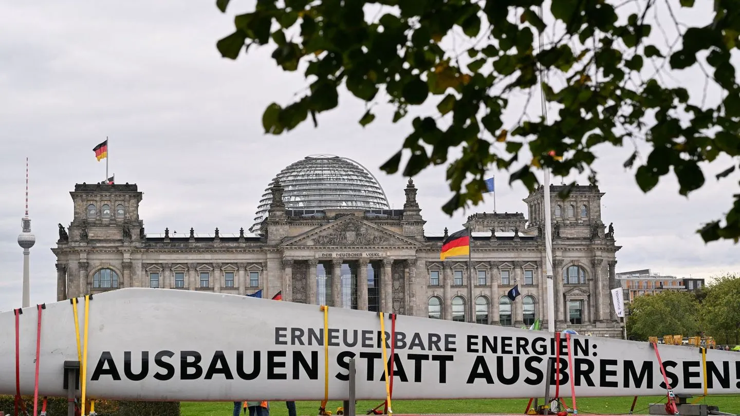 Umstrittene Reformpläne: Erneuerbare-Branche protestiert gegen geplante Bremsen beim Ausbau